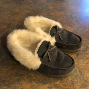 Womens size 6 slippers